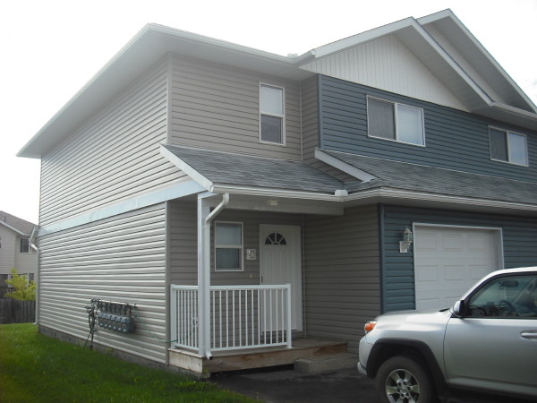 # 10 4620 52nd Ave